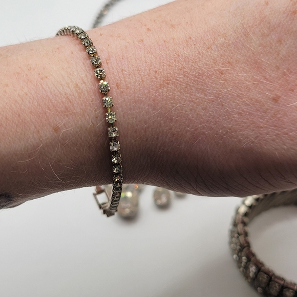 VTG Jewelry Set | Silver Tone & Clear Rhinestones | Unsigned - Picture 5 of 12